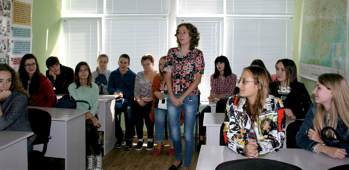 Read more about the article На словацькому відділенні філфаку урочисто відкрили оновлену аудиторію
