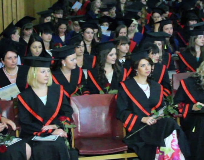 Read more about the article Доброї долі та вдалого слова побажали випускникам філологічного факультету