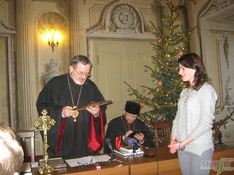 Read more about the article Торішня випускниця відділення журналістики стала лауреаткою премії імені Йосипа Терелі