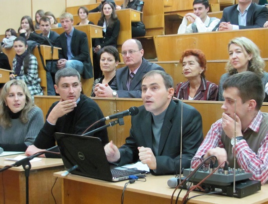 Read more about the article Відділення журналістики УжНУ презентувало свій сайт