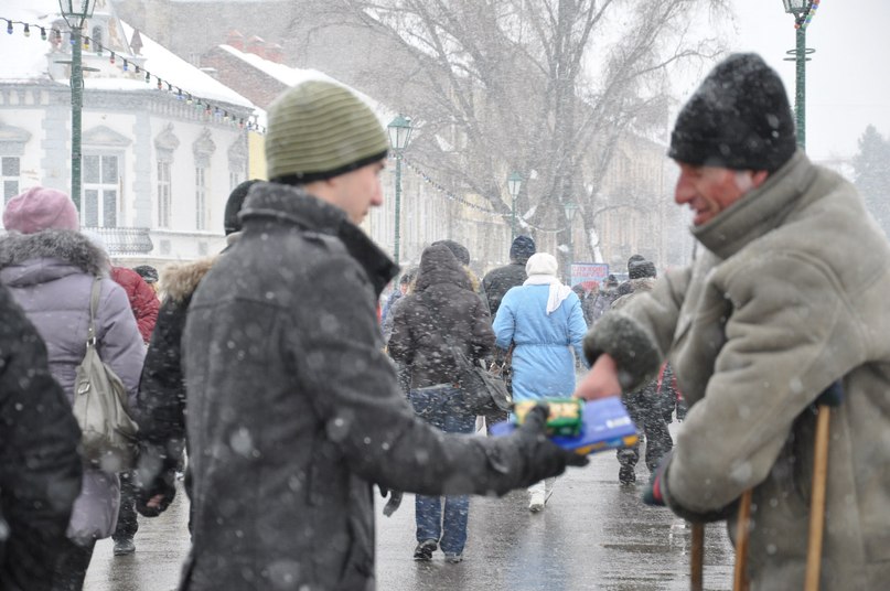 Read more about the article В Ужгороді вірус!!! Не лякайтеся… Вірус доброти