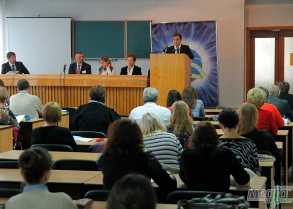 Read more about the article Кафедра журналістики проводить міжнародну наукову конференцію